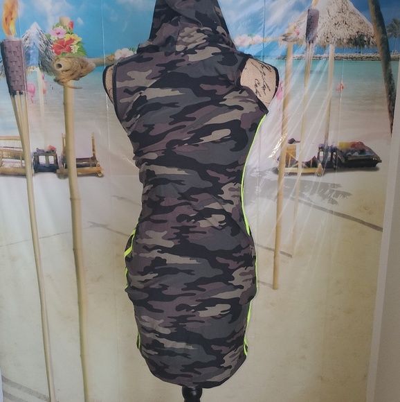 Camo Short Sleeve Hooded Casual Dress - Picture 6 of 8